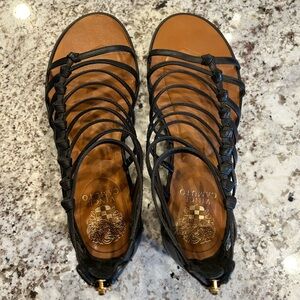 Vince Camuto Lendrila black sandals. Size 7. Only worn once.